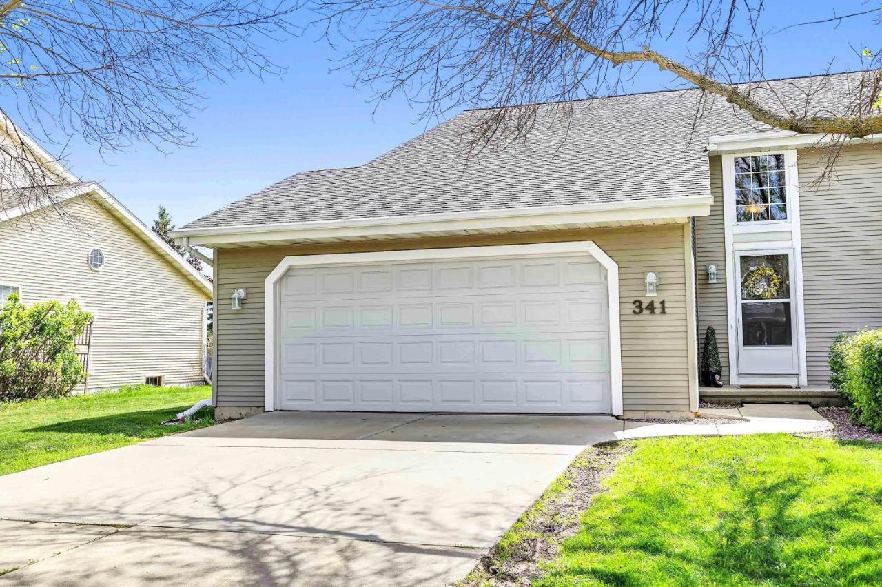Serene 3 Bedroom Home, Nrm, Wi-Fi, Parking, Queen Bed De Pere Exterior photo
